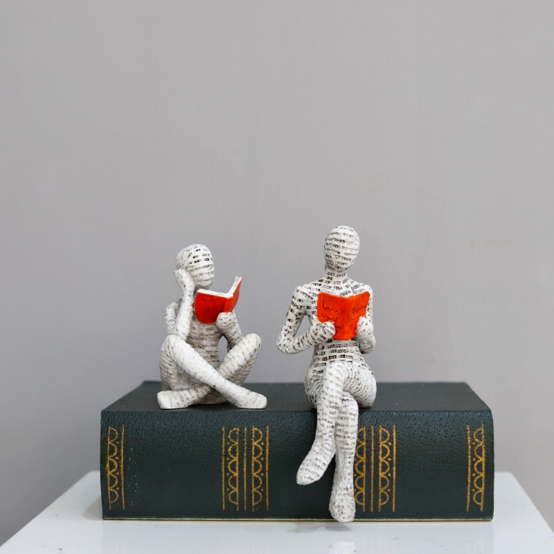 1Pc, Reading Paper Pulp Woman  - đánh giá và giá Office Desk Tech Accessories